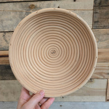 Load image into Gallery viewer, Round Loaf Bread Proving Basket with liner, Large 10"